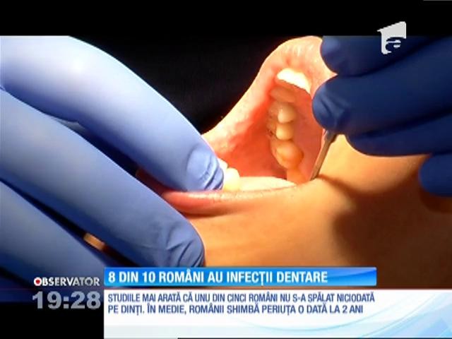Studiile arată că opt din zece rom&acirc;ni au o formă de parodontoză