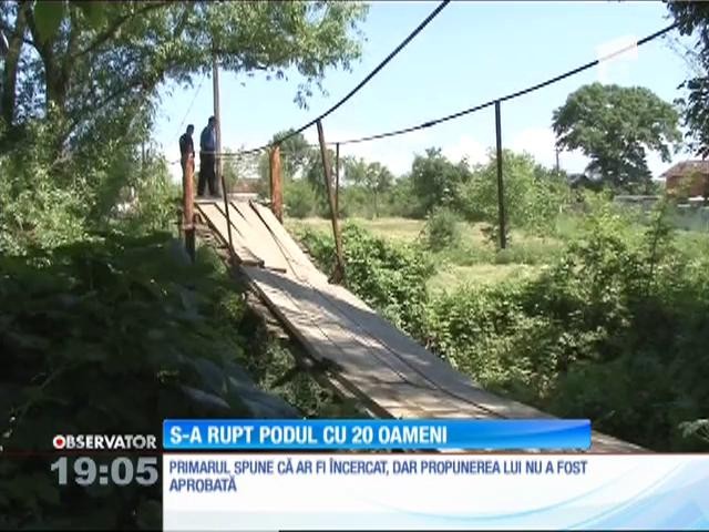 10 oameni din comuna Plopu au căzut &icirc;n albia p&acirc;r&acirc;ului