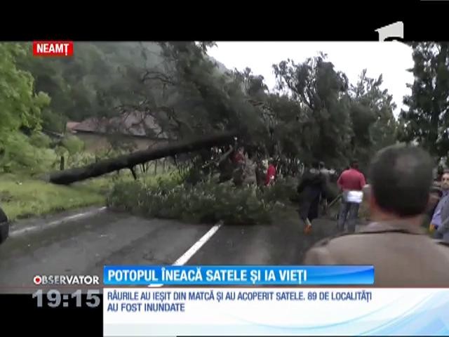 &Icirc;n Moldova, şuvoaiele au rupt drumuri şi izolat sate