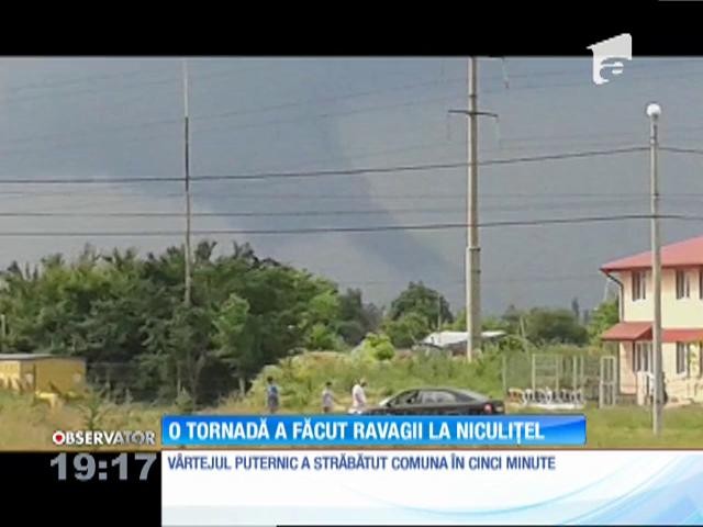 Fenomen extrem &icirc;n Tulcea! O tornadă a făcut prăpăd &icirc;n localitatea Niculiţel