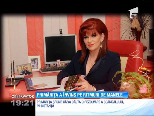 Primăriţă filmată petrec&acirc;nd pe ritmuri de manele, &icirc;n noaptea rezultatelor