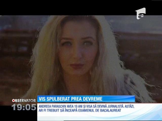 Colegii Andreei Paraschiv, eleva din Tulcea moartă &icirc;ntr-un accident rutier, i-au transformat banca &icirc;n altar