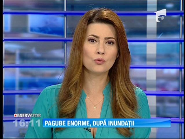 Imagini dramatice &icirc;n Gorj! C&acirc;teva maşini au fost &icirc;nghiţite de-a dreptul de viituri