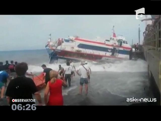 Accident naval &icirc;n portul insulei Stromboli