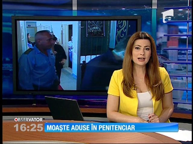 Racla cu moaştele a doi sfinţi martiri, adusă la Penitenciarul Ploieşti