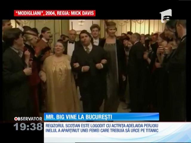 Celebrul Mister Big din serialul "Totul despre sex" vine să vadă o piesă de teatru, la București