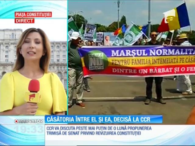 Războiul dintre duşmanii şi partizanii căsătoriilor &icirc;ntre homosexuali, decis la Curtea Constituțională