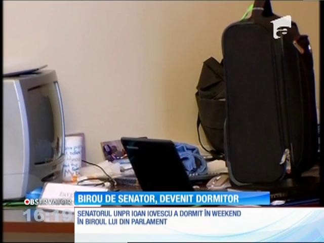Un senator UNPR şi-a transformat biroul &icirc;n dormitor