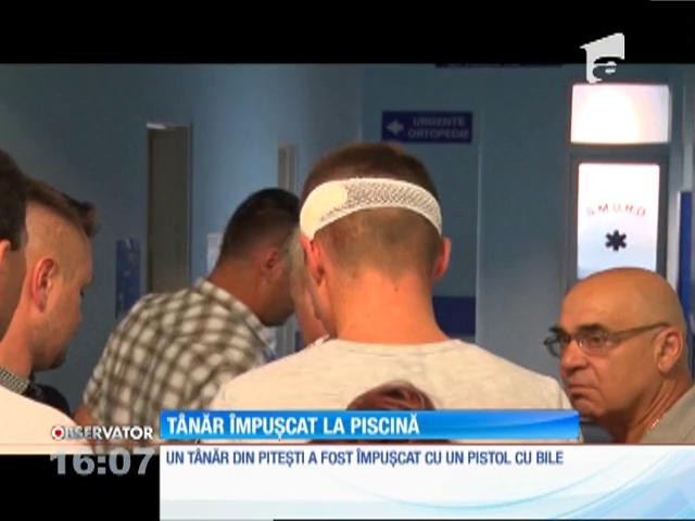 T&acirc;năr &icirc;mpușcat la piscină