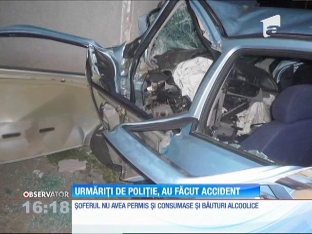 Urmăriți de poliție, au făcut accident. Acum se zbat &icirc;ntre viaţă şi moarte pe un pat de spital