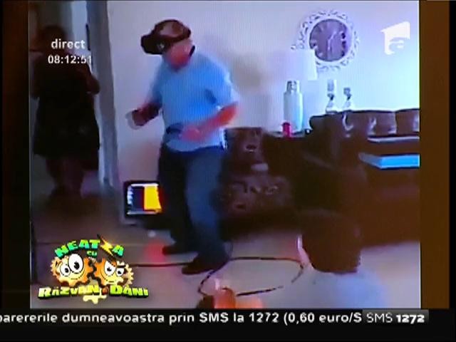 Smiley News: Un bunic descoperă realitatea virtuală