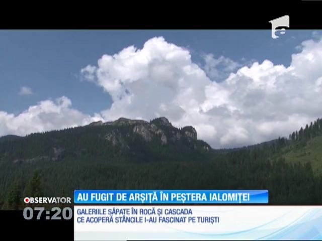 Mii de rom&acirc;ni au fugit  &icirc;ntr-unul dintre cele mai răcoroase locuri din ţară: Peştera Ialomiţa