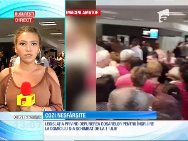 Cozi și nervi la ghişeele Casei de Asigurări de Sănătate