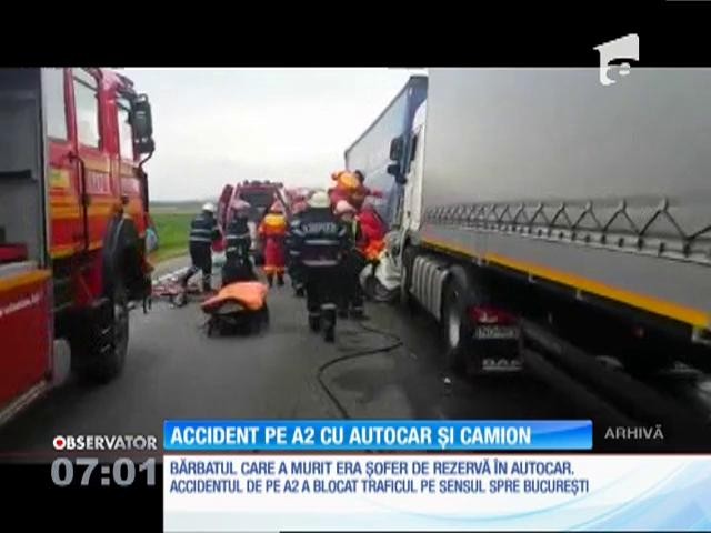 Accident teribil pe Autostrada Soarelui &icirc;ntre un autocat și un camion. O persoană a murit