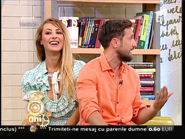 Dani Oțil, &icirc;nc&acirc;ntat de rom&acirc;ncele de pe plajă. Cuvintele pe care le-a folosit l-au facut pe Răzvan să roșească!