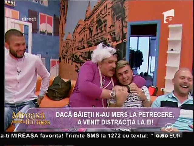 Toți au fugit c&acirc;nd au văzut cine vine! Dansul lui i-a șocat