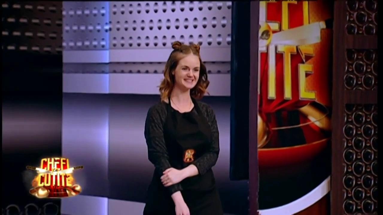 Bianca Stegaru, unul dintre telespectatorii surprinși la finalul sezonului trecut de &rdquo;Home delivery&rdquo;, vrea să-i impresioneze pe cei trei chefi cu preparatul său
