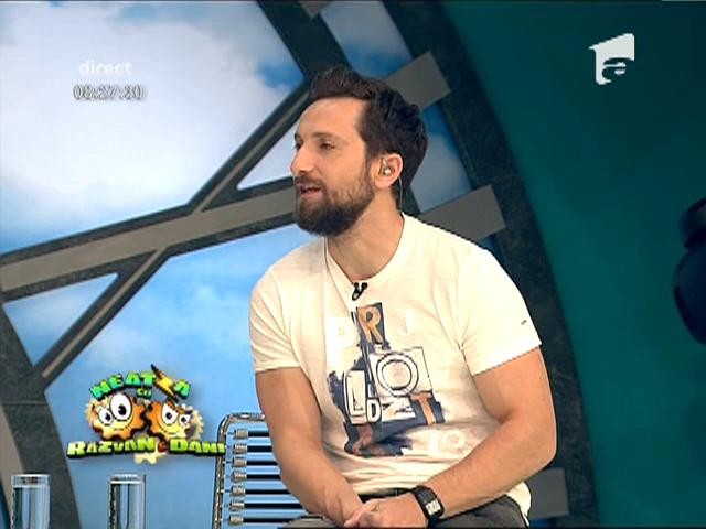 Smiley News: Ajut-o pe Raluca să facă clătite