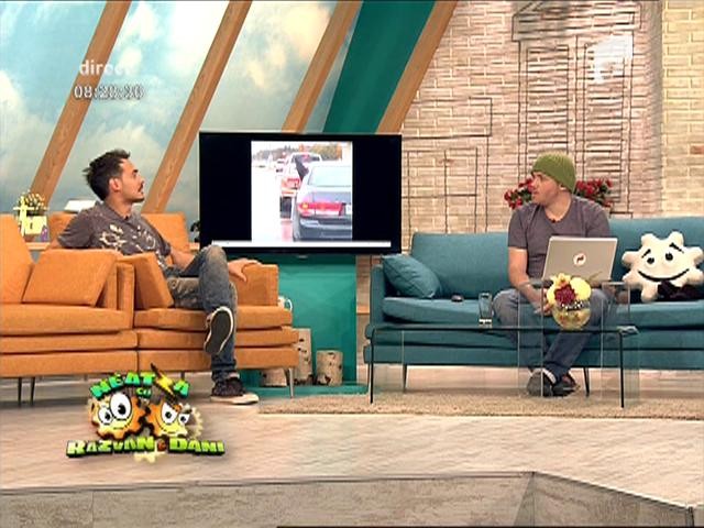 Smiley News: Cel mai tare "Selfie stick"