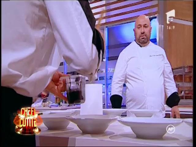 Chef Cătălin Scărlătescu, crize de nervi pe cei din echipa sa