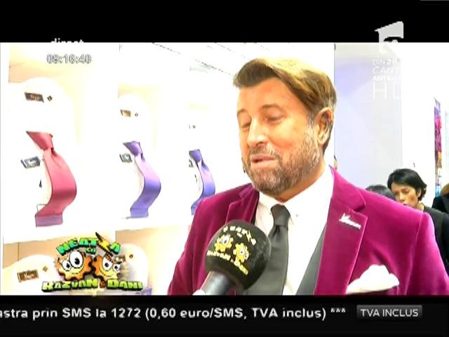 Prezentare de modă mai puţin obişnuită!  Diana Dumitrescu şi Tania Budi au &icirc;mbrăcat bărbaţii!