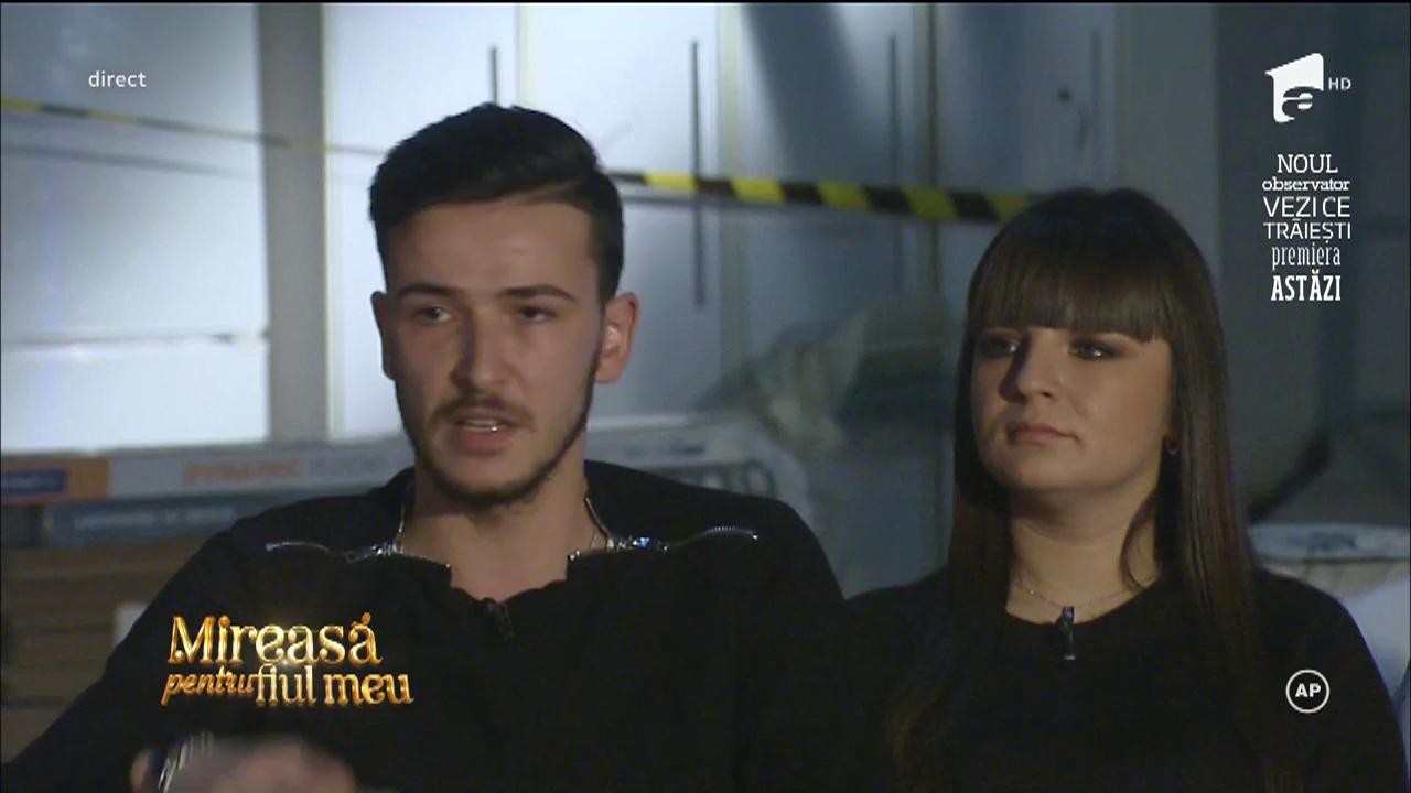 Aly, către Andrada: "Ai acceptat că Valentin i-a băgat m&acirc;na sub tricou fostei sale iubite?"