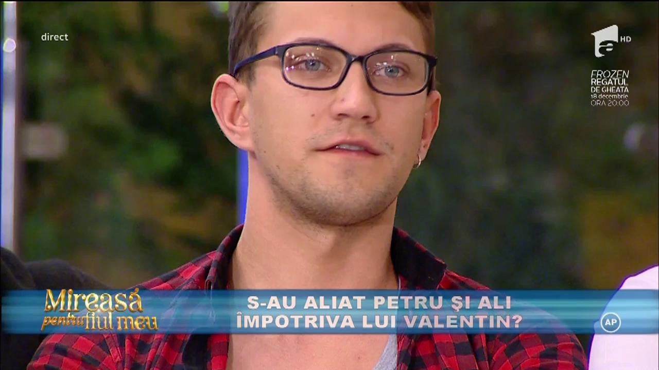 Cosmin lansează acuzaţii dure la adresa lui Petru: "M-a bruscat pe scări"