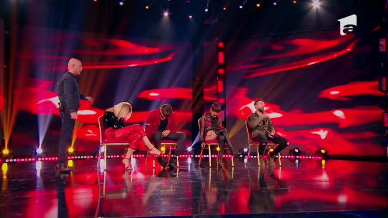 Alina Eremia și Andreea Antonescu, &icirc;ndrăgostite de Dorian Popa