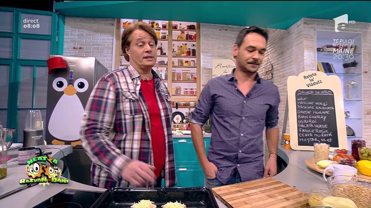 &rdquo;Salată de năut&rdquo;, un preparat ușor servită cu o baghetă gratinată la cuptor