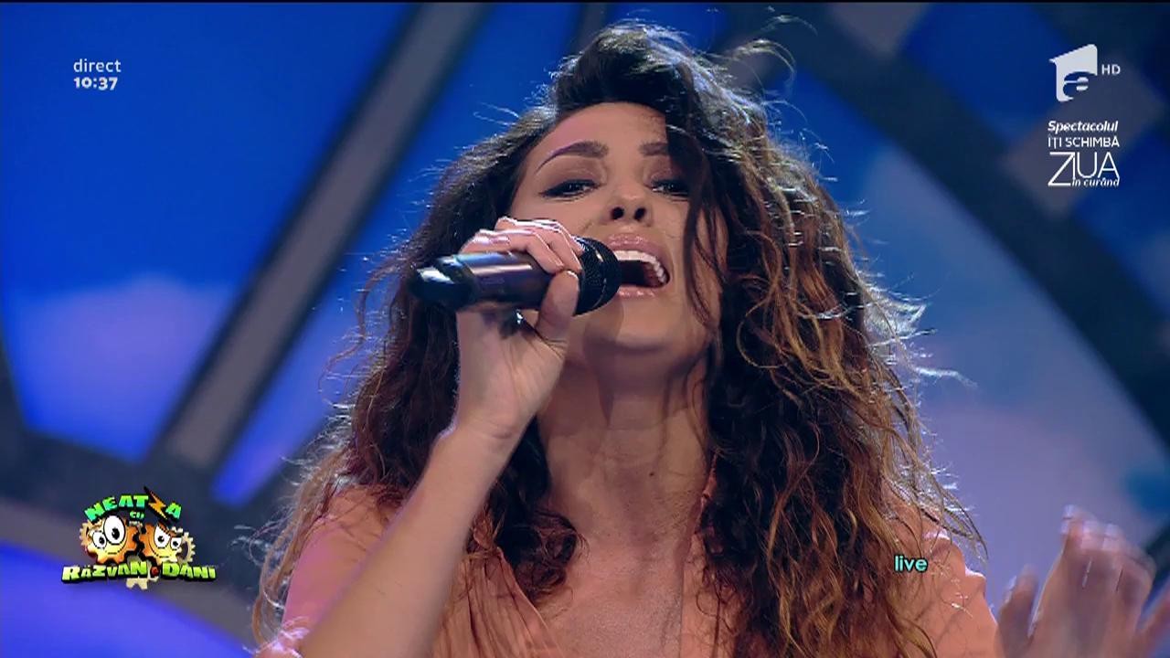 LIVE! Claudia Pavel - Colaj de melodii celebre