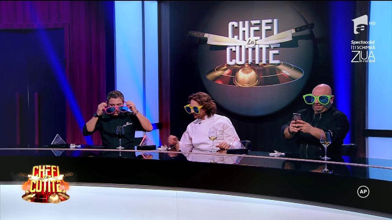 Cei mai tari ochelariști din bucătărie. &rdquo;Hai să facem un selfie!&rdquo;