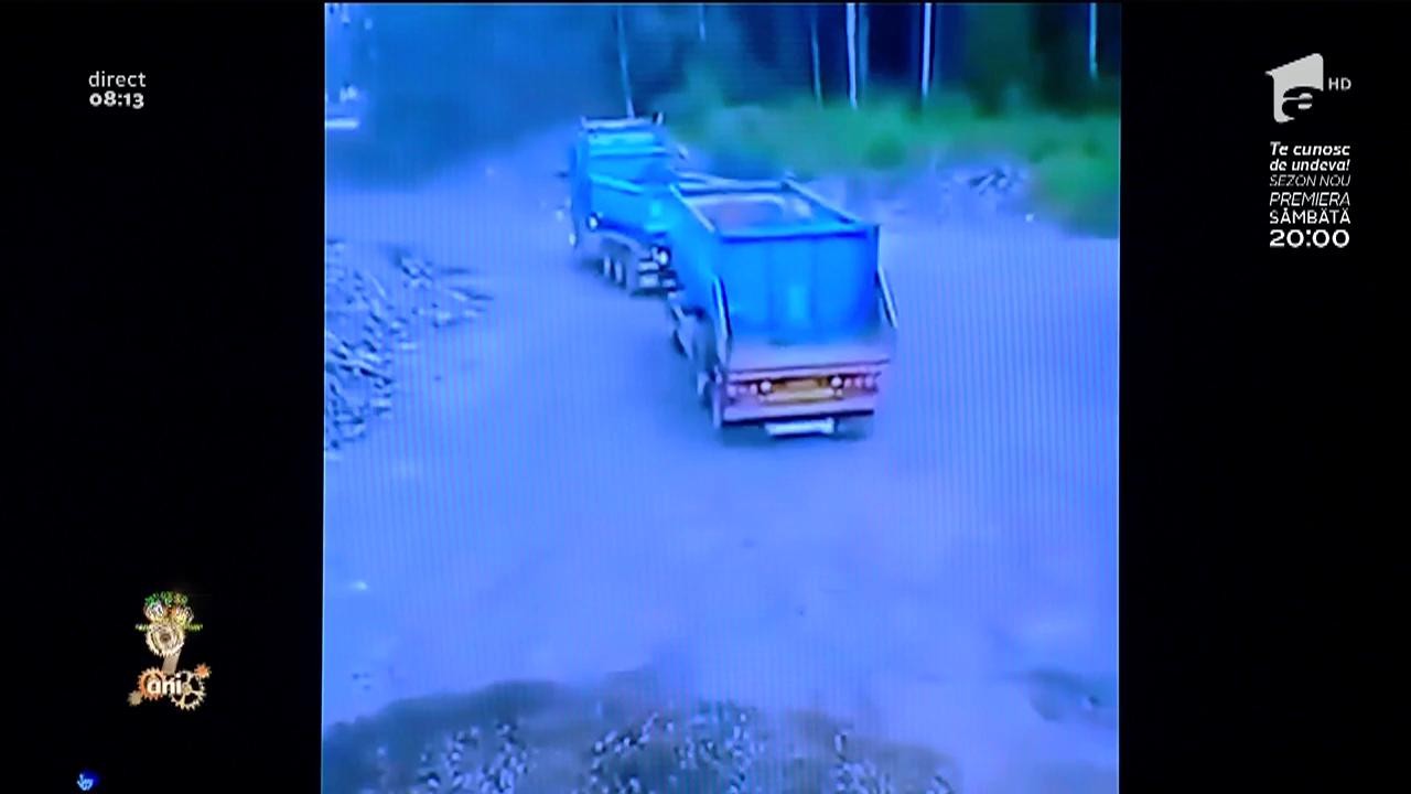 Smiley News: Cel mai tare șofer de basculantă