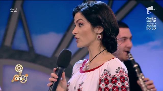 Raluca Constanţa Burcea & Theo Rose - "S&acirc;ngele apă nu se face"