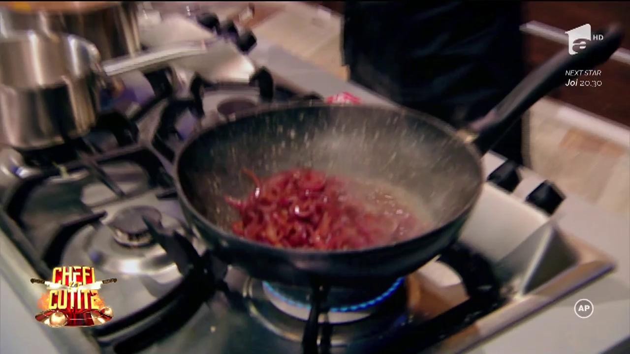 Marilena Ungureanu a fost dezamăgită &icirc;n dragoste şi s-a retras &icirc;n bucătărie!