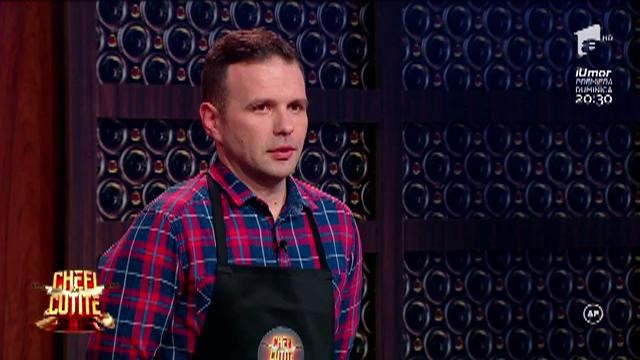 Pe &rdquo;barba&rdquo; lui s-a făcut pariul cu perucile! Ioan Stan e pentru a doua oară &icirc;n fața chefilor: &rdquo;Preparatul se cheamă Soacra Mariana. &Icirc;ncerc să-mi &icirc;nving frica!&rdquo;