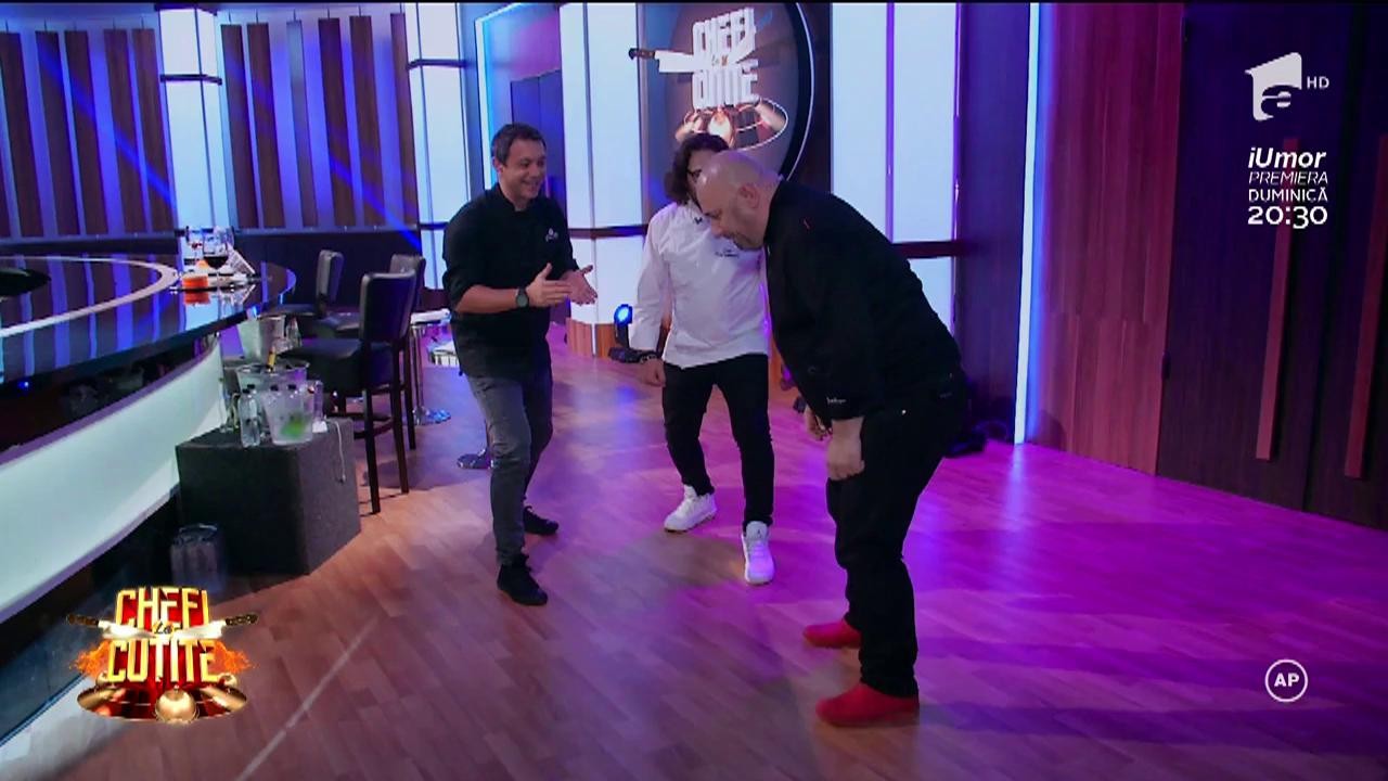 C&acirc;ntec și dans la Chefi la cuțite! Protagoniștii sunt Florin Dumitrescu și Cătălin Scărlătescu