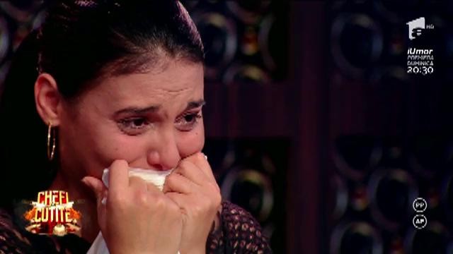 A fost bătută cu biciul de mama vitregă, dar și de propriu tată: M-a tăiat &icirc;n cap cu un cuțit!&rdquo; Povestea Ralucăi e dureroasă, iar bucătăria i-a adus alinarea