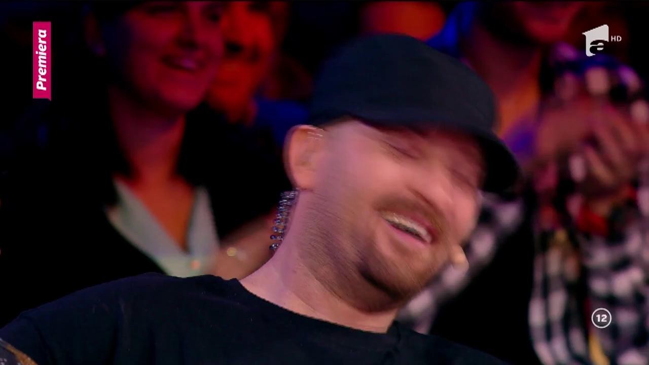 Coco Marinescu aka Vanghelie s-a reinventat! Este at&acirc;t de bun, &icirc;nc&acirc;t fac alții stand-up pentru el!