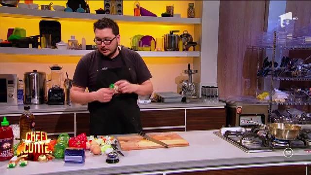 Chef Scărlătescu și-a făcut propriul burger din farfuria unui canadian