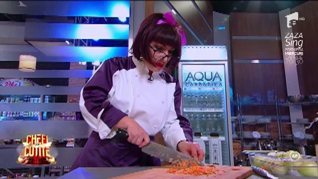 Un dovlecel le dă bătăi de cap concurenţilor din echipa portocalie! Chef Florin Dumitrescu &icirc;şi iese din minţi: "Taie-l curbat, frate!"