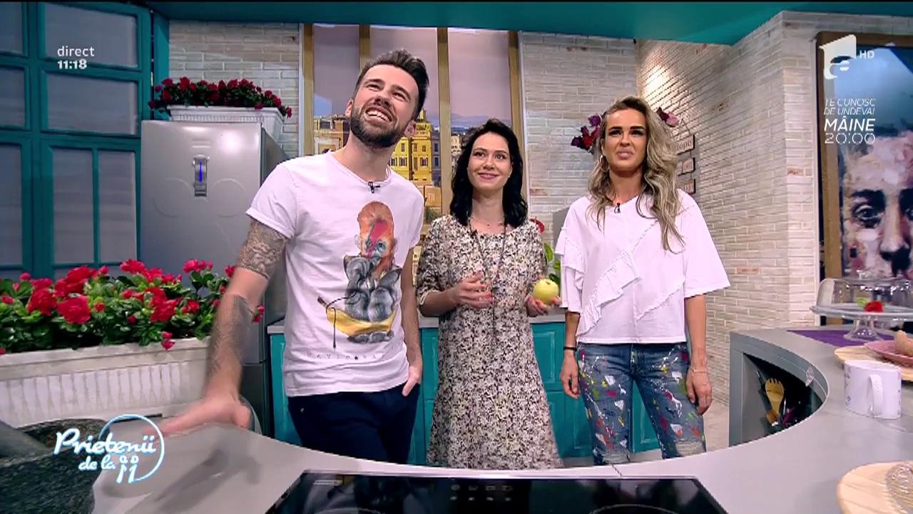 Absolut delicios și sănătos! Salată cu cartof dulce, rodie și quinoa crocantă