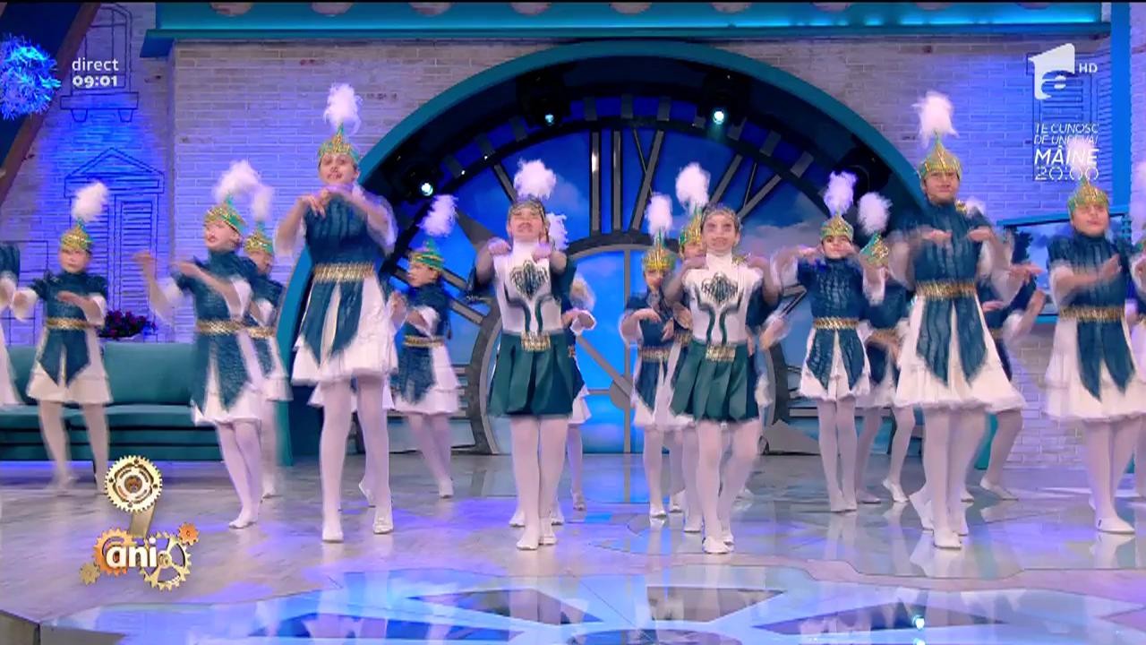 Joy 2 Dance prezintă un dans tradițional din K&acirc;rg&acirc;zstan