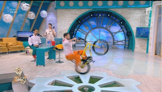 Asta doare răăău! Dani cade de pe bicicletă, în direct: ”Normal, tu ai o explicație pentru toate porcăriile pe care le faci!”