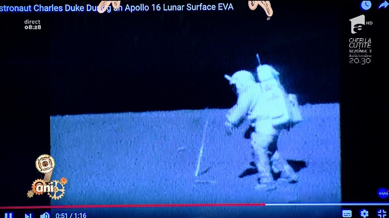 Smiley News: Primul și ultimul video amuzat de pe Lună. &Icirc;nregistrare istorică &icirc;n care un astronat se chinuie să ridice un ciocan!
