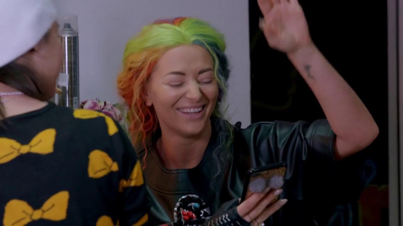 Cheloo și Bendeac, &icirc;nc&acirc;ntați de noua melodie a Deliei: "Răm&acirc;i cu bine"