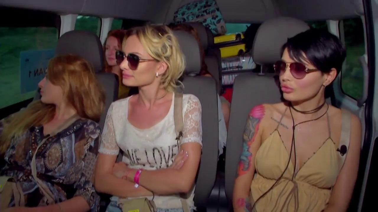 Iubitele concurenților se simt vulnerabile: &rdquo;Testul este foarte greu, nu cum se vede la televizor. Mă simt singură pe lume&rdquo;