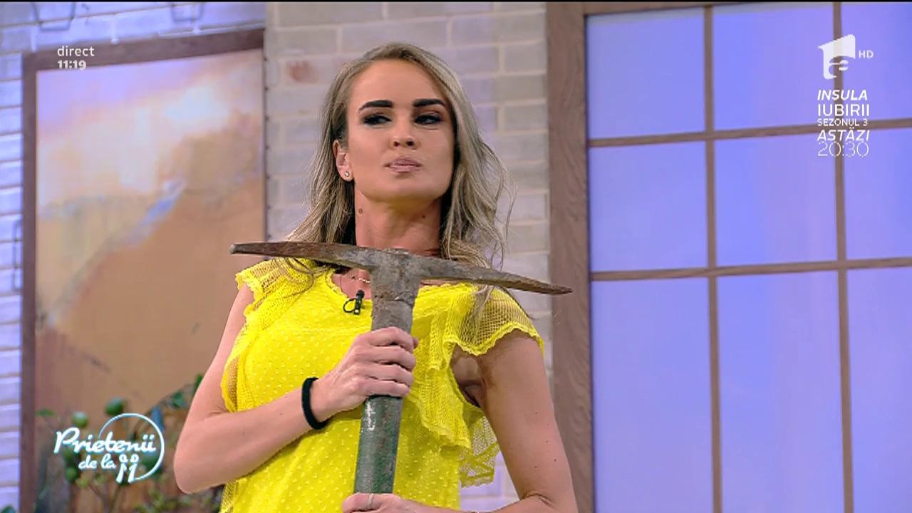 Diana Munteanu, ședință foto cu un t&acirc;rnăcop: "Fii sexy"