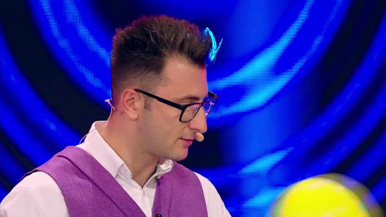 Vlad Grigorescu, magie &icirc;n finala iUmor"!
