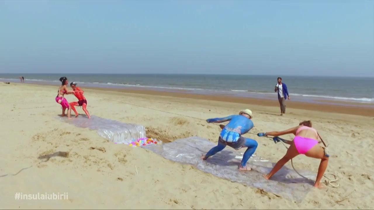 &Icirc;n urma concursului de pe plajă, Robert și ispita Maria au c&acirc;știgat o ședință foto &icirc;ntr-un loc exotic