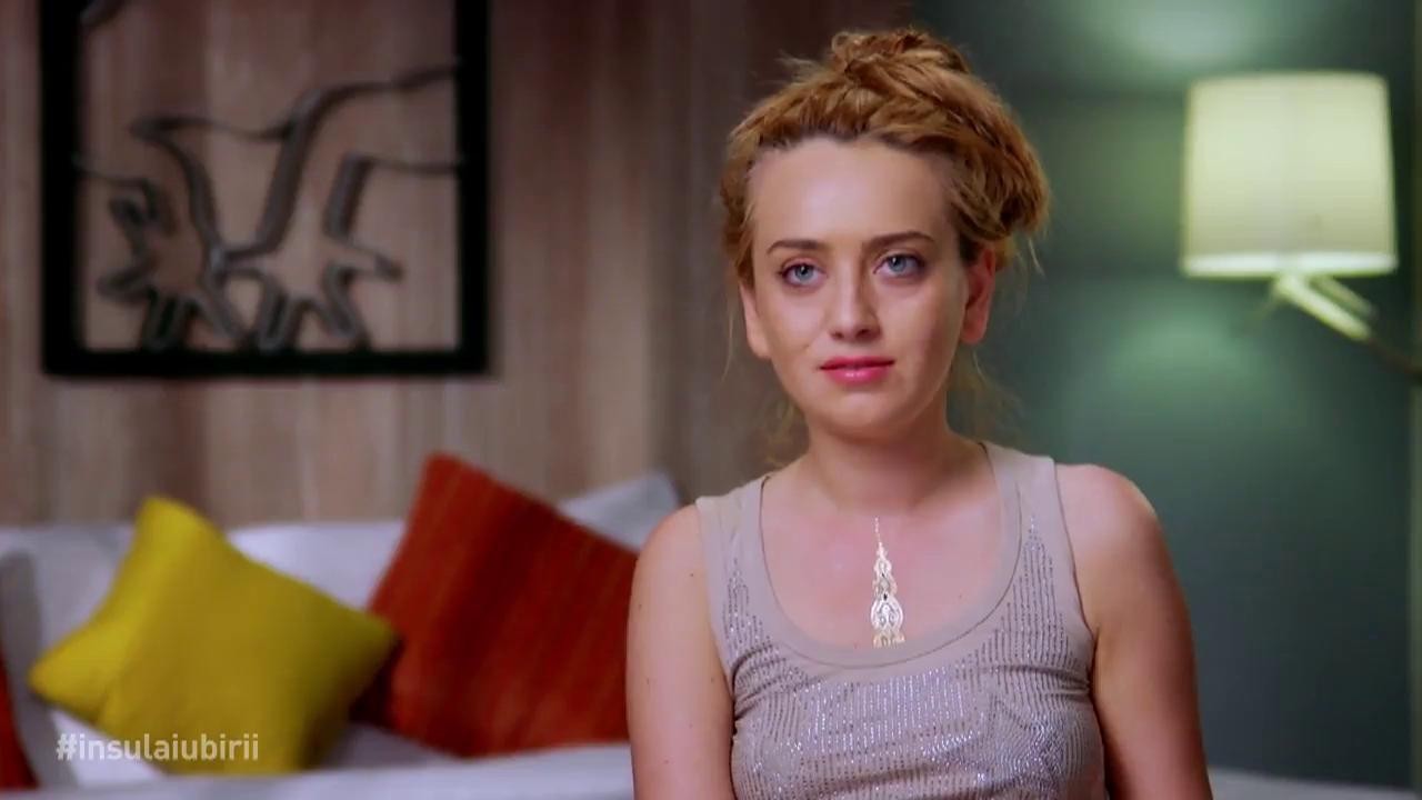 Maria și ispita Robert au c&acirc;știgat o &icirc;nt&acirc;lnire, &icirc;n urma concursului de pe plajă